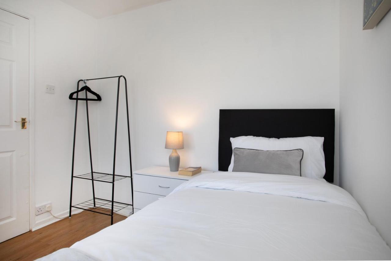 Rawmarsh House, Rotherham For Contractors & Families, Free Parking, High Speed Wifi, Etc Dış mekan fotoğraf