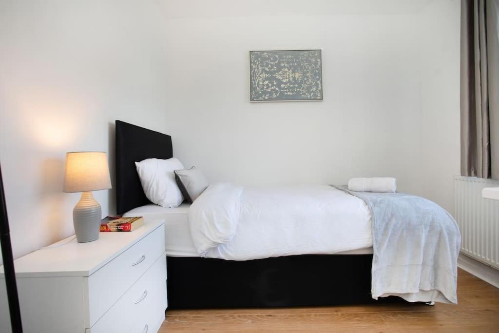 Rawmarsh House, Rotherham For Contractors & Families, Free Parking, High Speed Wifi, Etc Dış mekan fotoğraf