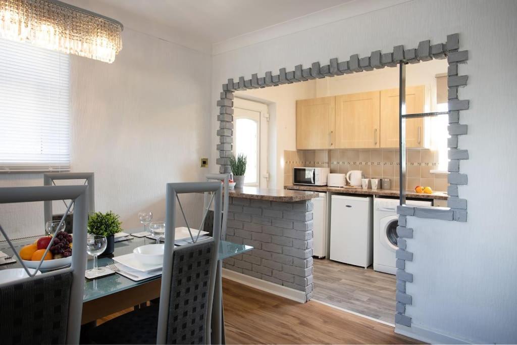 Rawmarsh House, Rotherham For Contractors & Families, Free Parking, High Speed Wifi, Etc Dış mekan fotoğraf